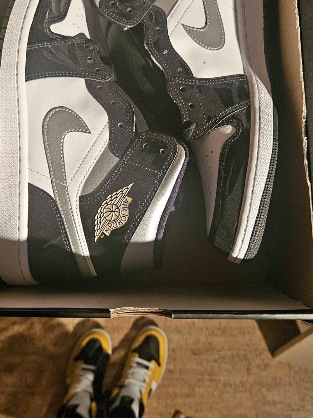 Nike Air Jordan 1 Mid - Black, White, Gray